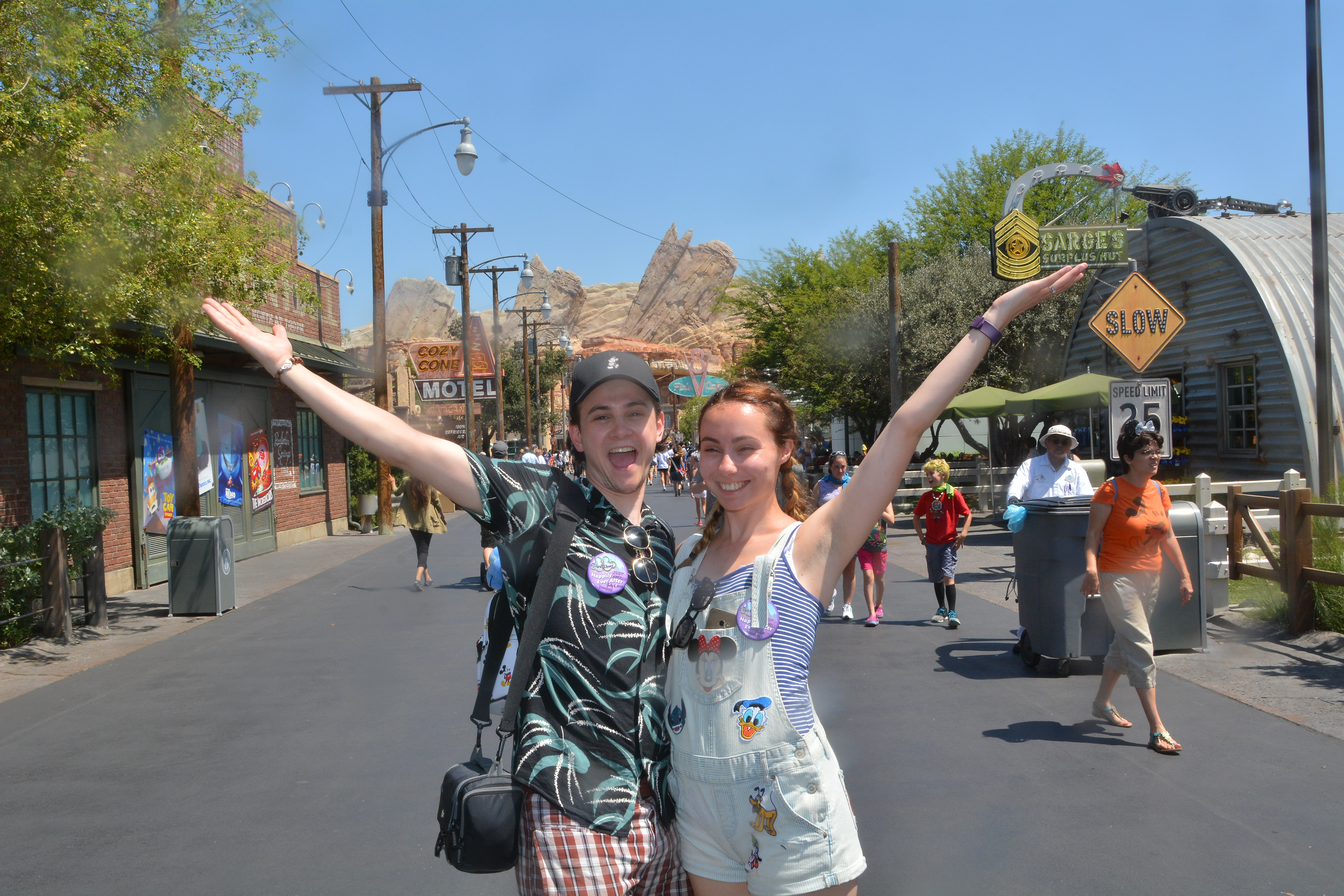 wdw201819438555661_8249039568_dsnyRes-base_dsnyLoc-reg